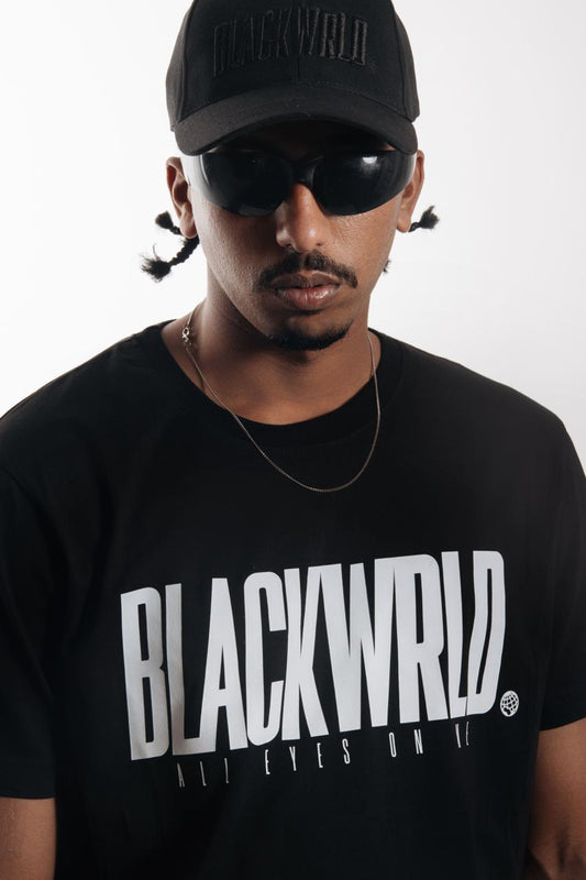 Men Spotlight Slim Tee